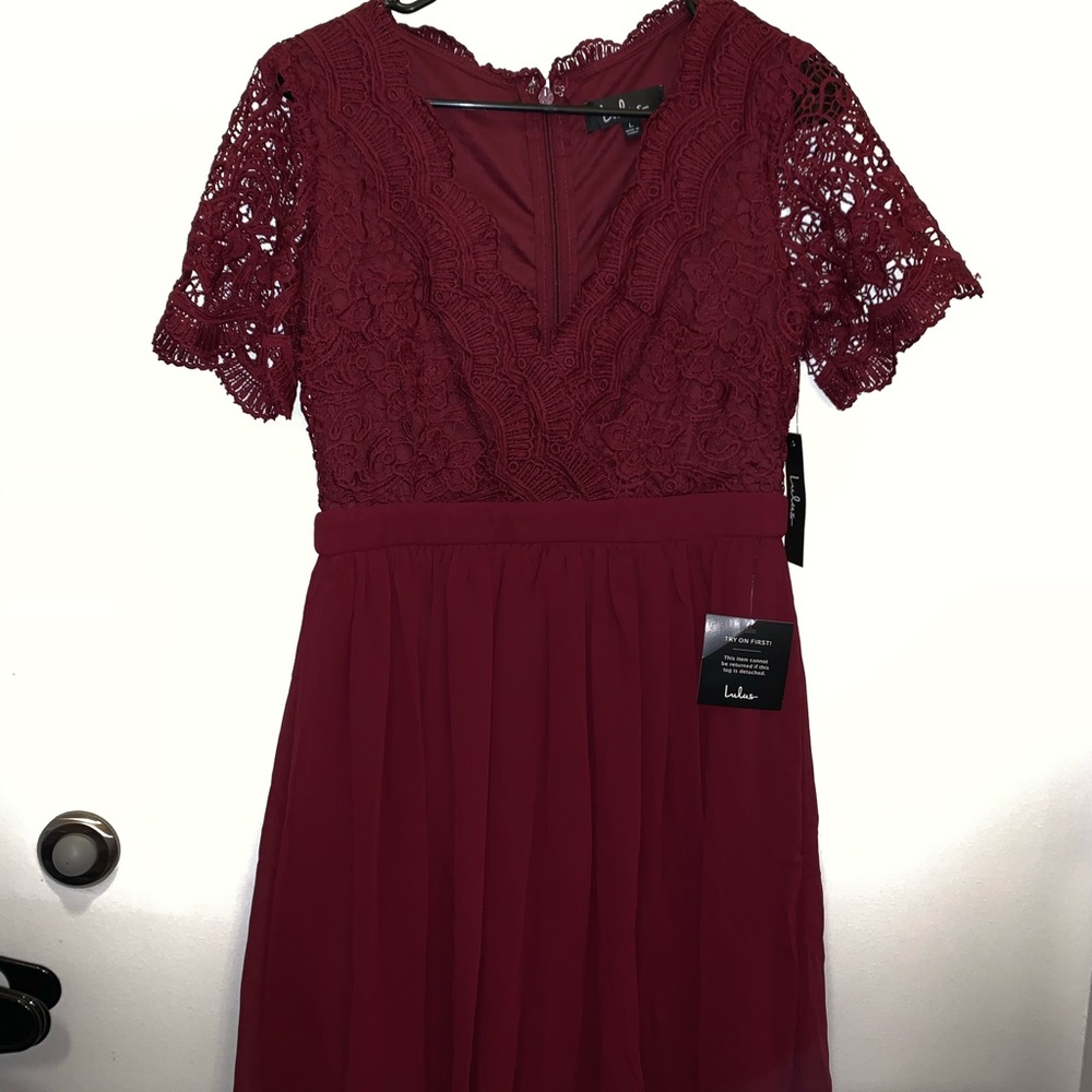 NWT LULUS semi formal maroon lace dress